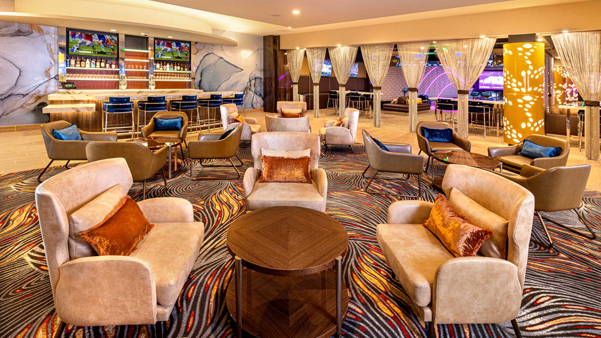 Kingpin-VIP-Lanes-and-Lounge-lounge-area-with-bar-01-hero-image_v01_1920x1080